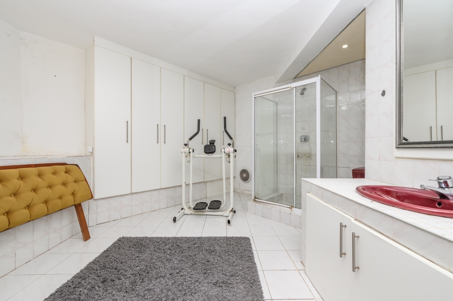 6 Bedroom Property for Sale in Linkside Eastern Cape